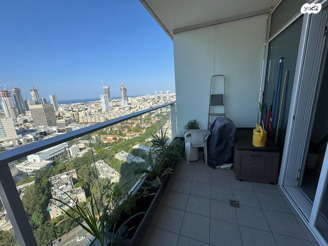 דירה, דרך מנחם בגין 144, תל אביב יפו