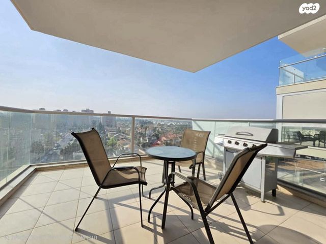 דירה, משה ברזני, הבנים, קרית גת