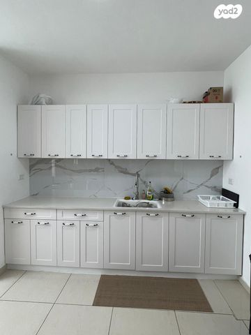 דירה, אבשלום, חדרה