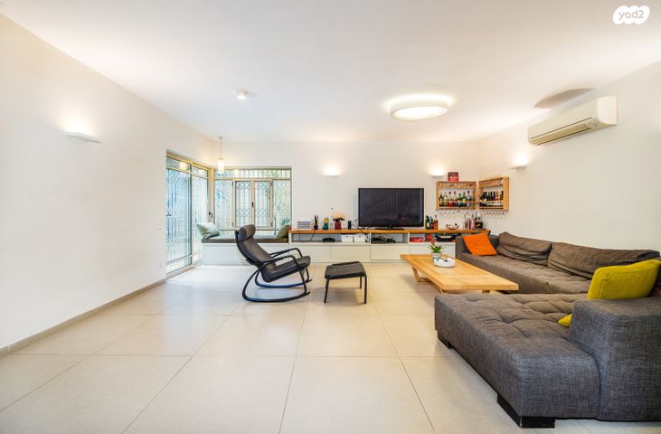 דופלקס, רחל המשוררת 4, בית הכרם, רמת בית הכרם, ירושלים