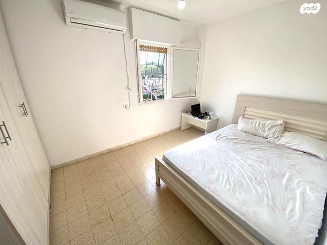 דירה, יוסף שפרינצק, מחנה יהודה, פתח תקווה