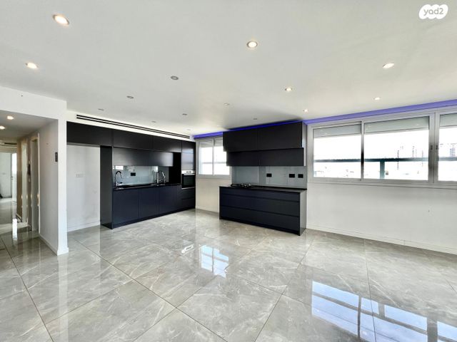 שדרות חיים וייצמן 49