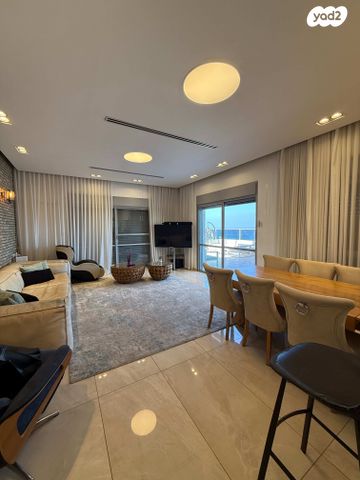 גג/ פנטהאוז, מקס נורדאו, רובע א', אשדוד