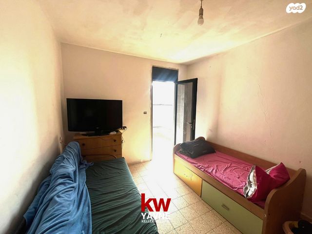 דירה, הדרור, נאות בן גוריון, יבנה