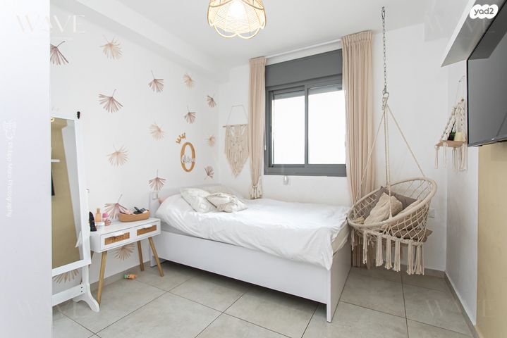 דירה, הגל, החותרים, טירת כרמל