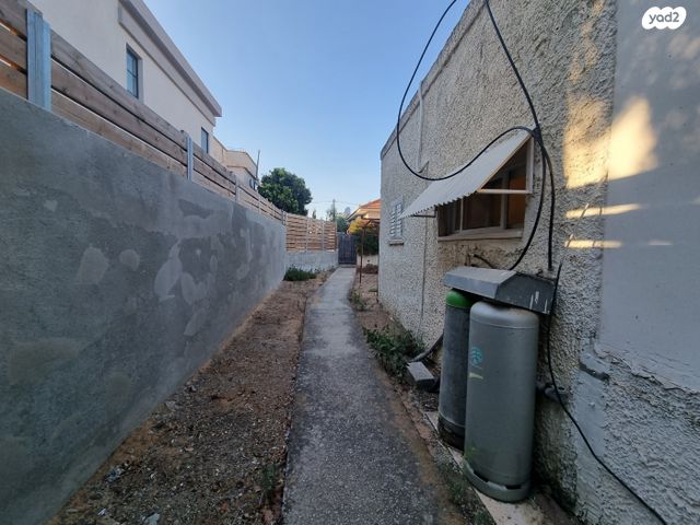 דו משפחתי, היסמין, אליכין, אליכין