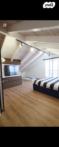 בית פרטי/ קוטג', עפרוני, שלומית, שלומי