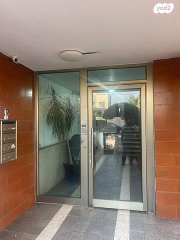 דירה, אבשלום, חדרה