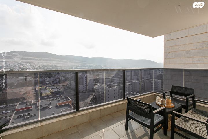 דירה, הגל, החותרים, טירת כרמל