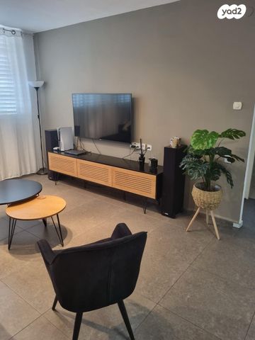 דירה, אלמוגי 4, נווה גנים, קרית מוצקין