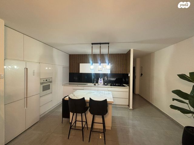 דירה, שדרות דוד בן גוריון 11, הסיטי, אשקלון