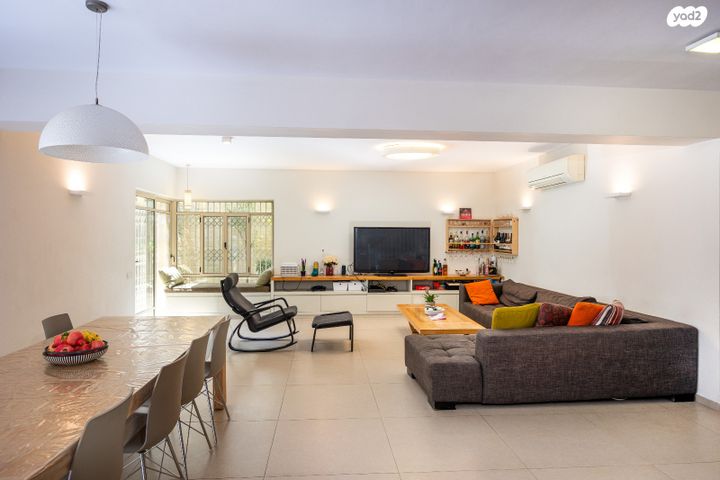 דופלקס, רחל המשוררת 4, בית הכרם, רמת בית הכרם, ירושלים