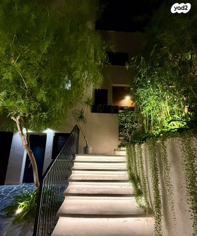 דו משפחתי, אלכסנדרוני, רמת חן, רמת גן