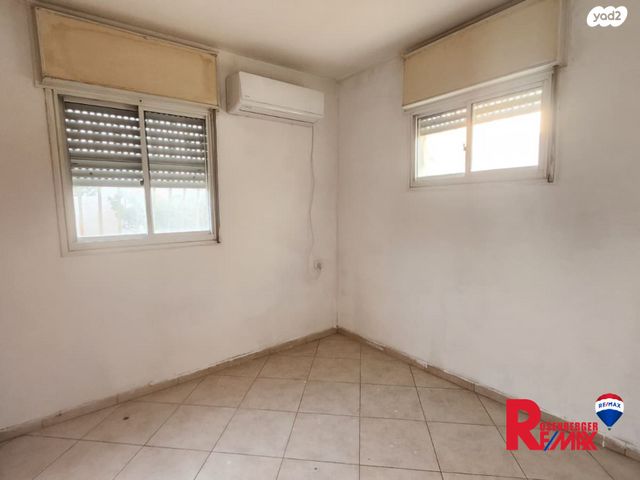 דירה, קרן היסוד 4, קרית שרת מערב, חולון