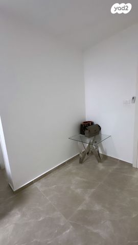 דירה, נתיבות מערב, נתיבות