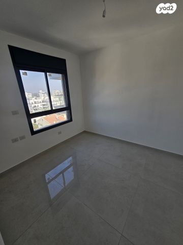 דירה, רמב"ם, רמת חן ובן ציון, נתניה