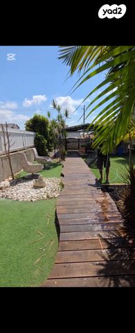 בית פרטי/ קוטג', עפרוני, שלומית, שלומי