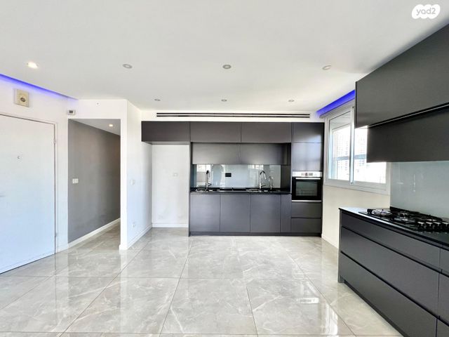 דופלקס, שדרות חיים וייצמן 49, צפון מערב מרכז העיר, נתניה