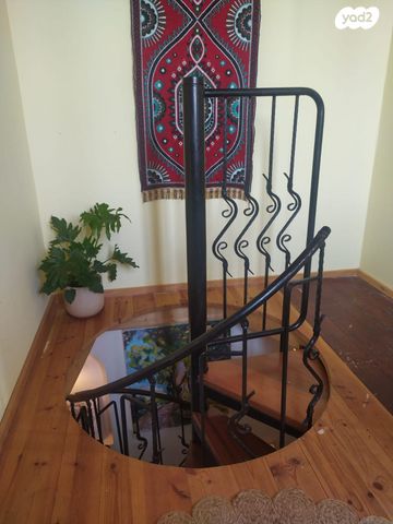 דו משפחתי, הזית 17, קציר, קציר