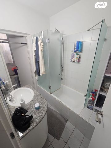 דירה, חיים הזז, שכונה ב', באר שבע