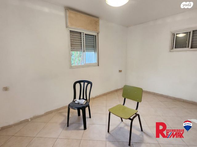 דירה, קרן היסוד 4, קרית שרת מערב, חולון