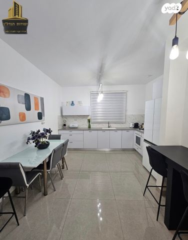 גג/ פנטהאוז, השופטים 45, אחוזת כנרת, טבריה