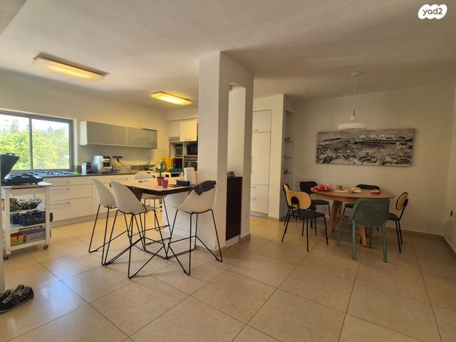 בית פרטי/ קוטג', הוד השרון