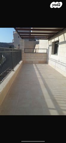 דירה, יצחק רפאל 10, חומת שמואל, הר חומה, ירושלים