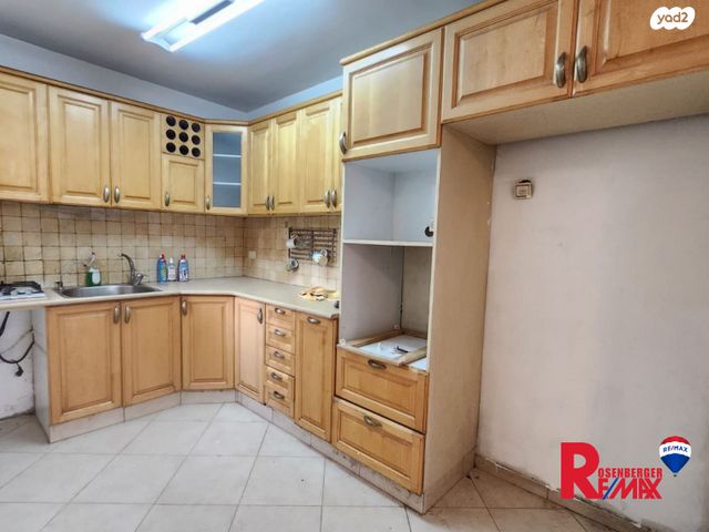 דירה, קרן היסוד 4, קרית שרת מערב, חולון