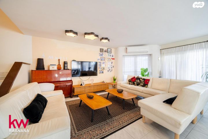 בית פרטי/ קוטג', רעננה