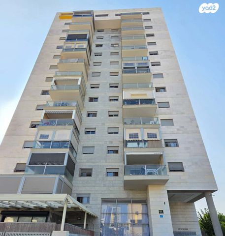 דירה, משה ברזני, הבנים, קרית גת