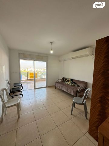 דירה, בן גוריון, אשקלון