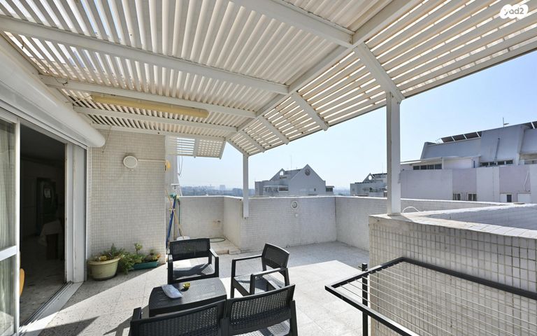 גג/ פנטהאוז, בית הערבה, קרית גנים, ראשון לציון