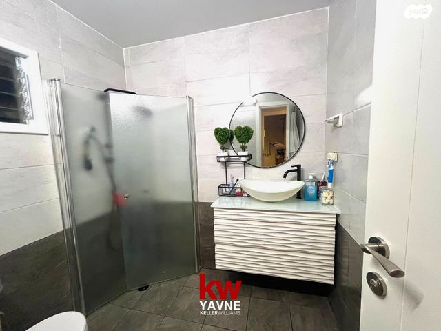 דירה, העגור, נאות בן גוריון, יבנה