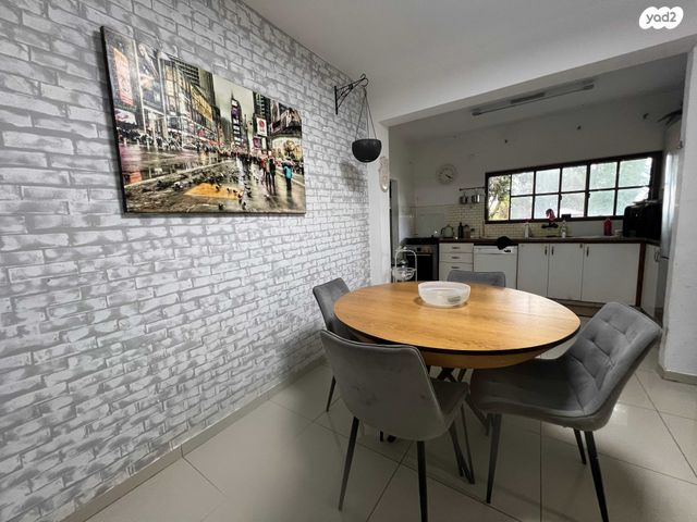 דירת גן, וייצמן, קרית אתא