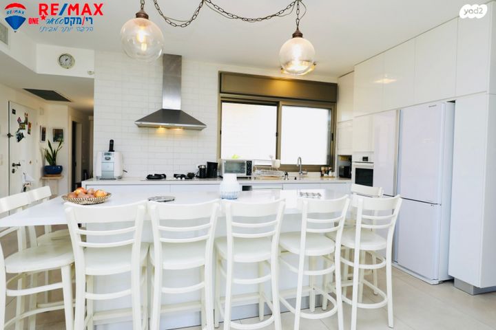 דירה, רש"י 23, הרצליה