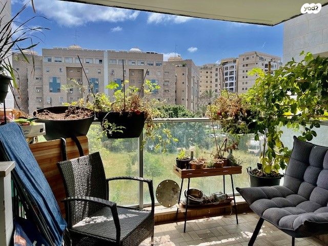 דירה, שטרן, קיראון, קרית אונו