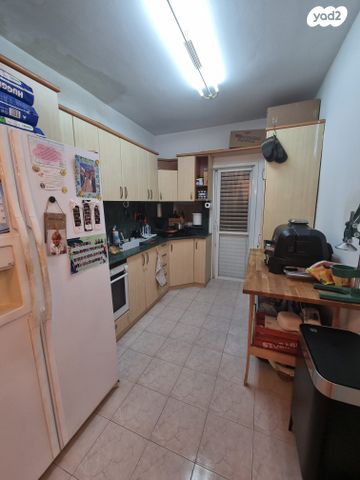 דירת גן, המלך יוסף, תל יהודה, רמת גן