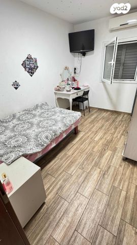 גג/ פנטהאוז, הרותם, רסקו א', חולון