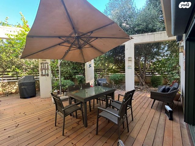 דו משפחתי, מתחם 11, הוד השרון