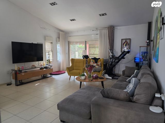 בית פרטי/ קוטג', רגבה