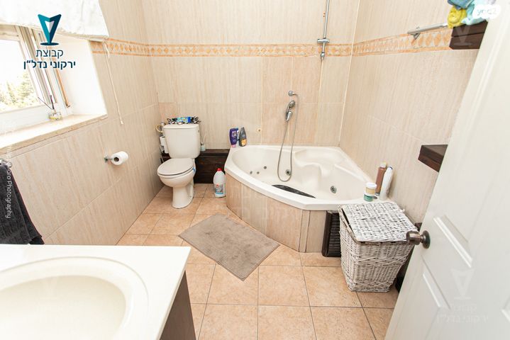 בית פרטי/ קוטג', רמות יצחק, נשר