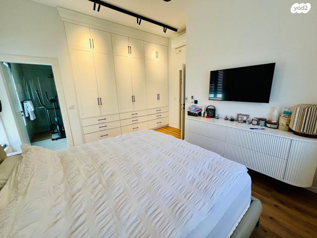 בית פרטי/ קוטג', רימון, שורשים, שורשים