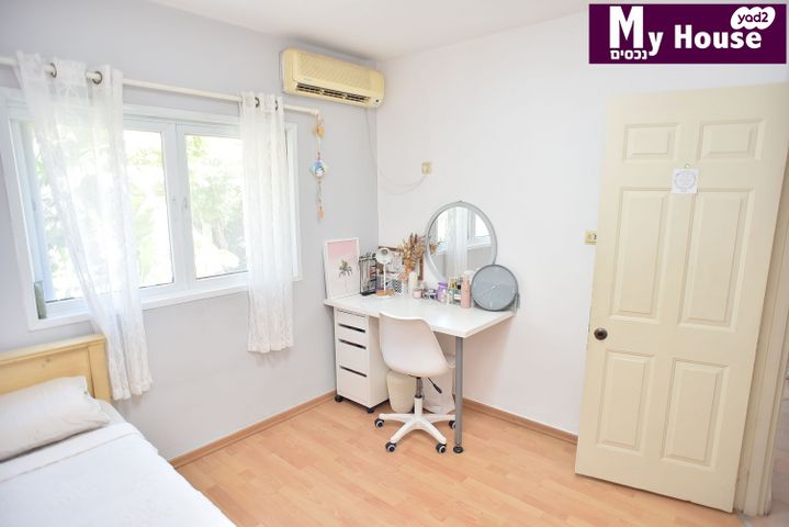 דו משפחתי, נאות הפרחים, גן יבנה