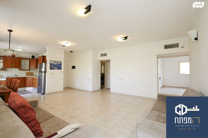 דירה, א.ד. גורדון, הרצליה הצעירה, הרצליה