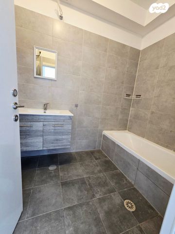 דירה, חיים ויצמן, מורשת, מודיעין מכבים רעות