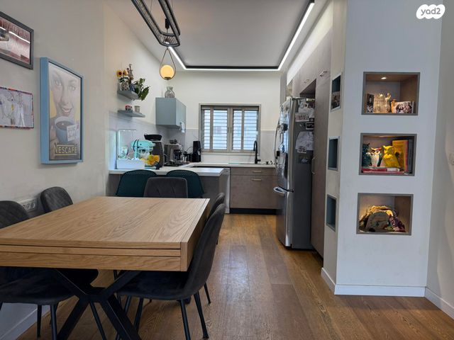 דירה, הלוטוס, קרית הפרחים - 2005, רעננה