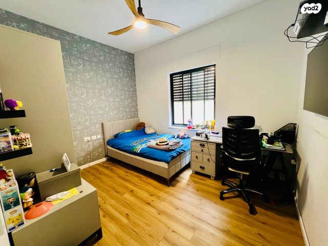 בית פרטי/ קוטג', רימון, שורשים, שורשים