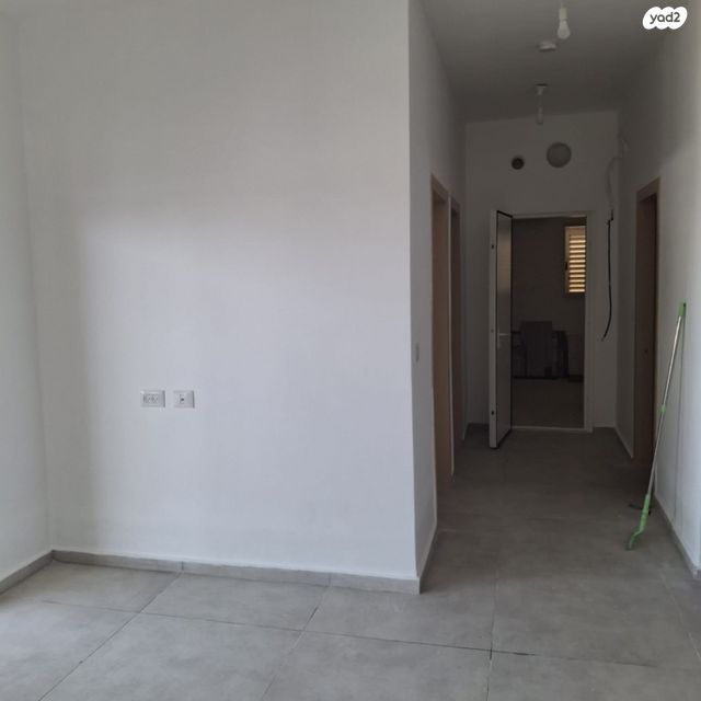 דירה, יהושפט, ערד