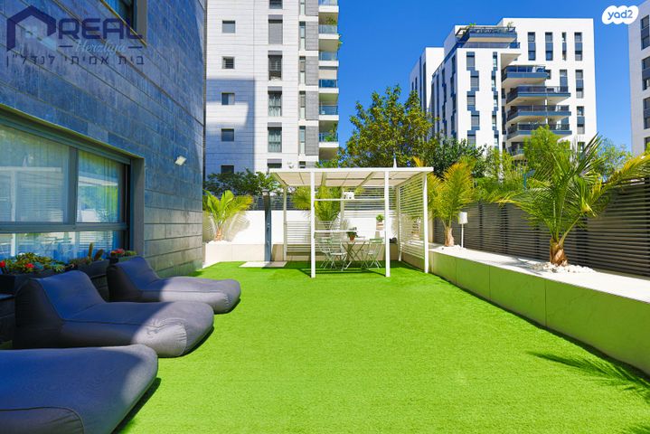 דירת גן, בינתחומי, הרצליה